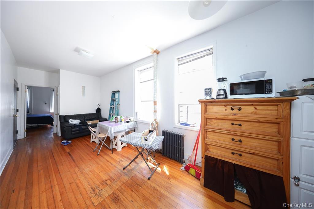 #10 photo, 22-08 120th Street, 皇后区 College Point , NY 11356