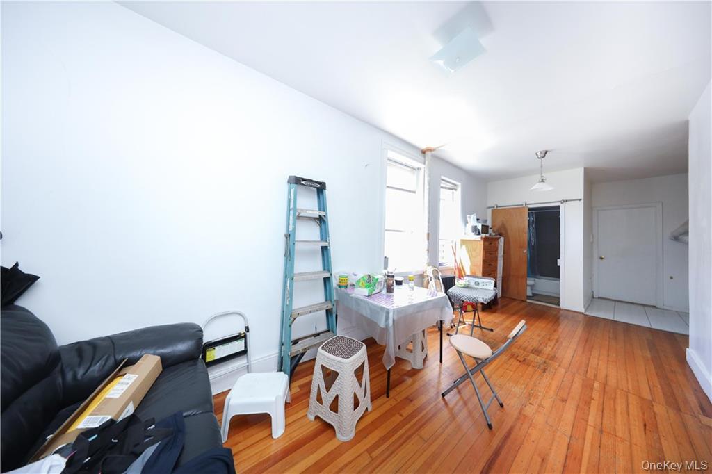 #12 photo, 22-08 120th Street, 皇后区 College Point , NY 11356