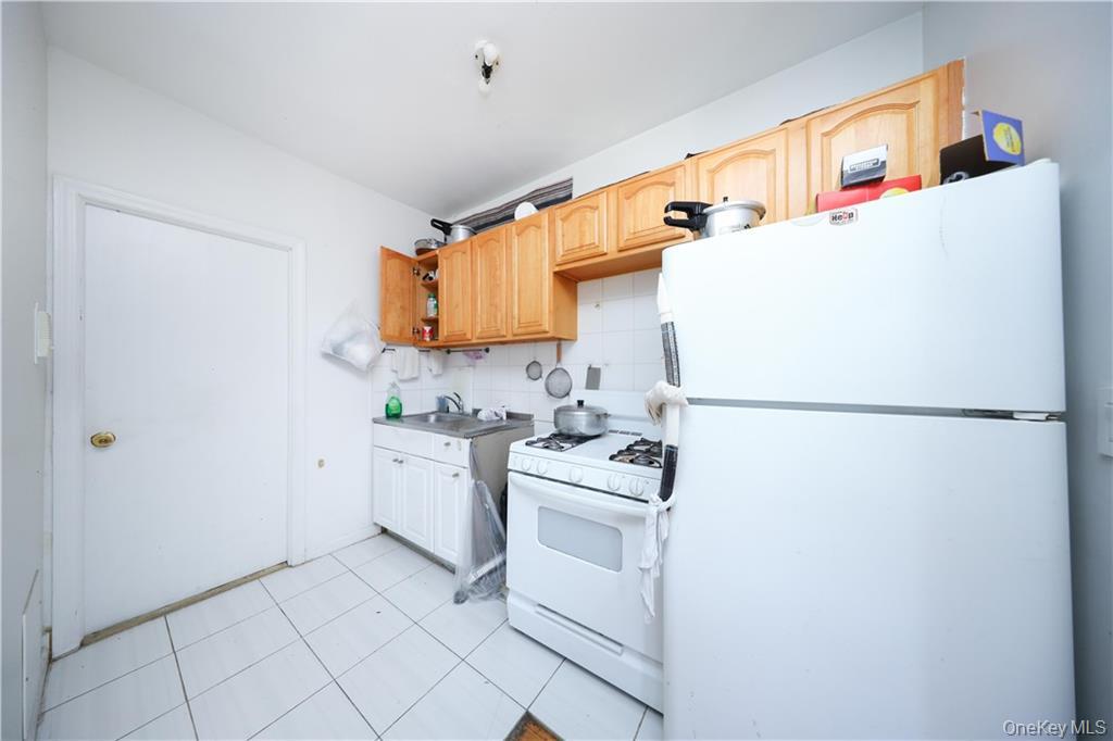 #14 photo, 22-08 120th Street, 皇后区 College Point , NY 11356