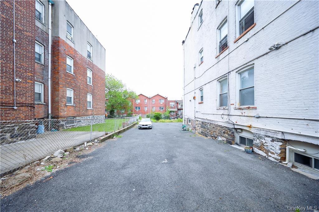 #17 photo, 22-08 120th Street, 皇后区 College Point , NY 11356