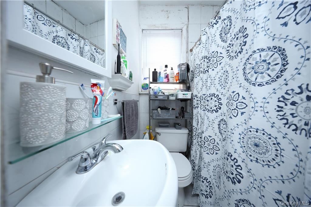 #8 photo, 22-08 120th Street, 皇后区 College Point , NY 11356