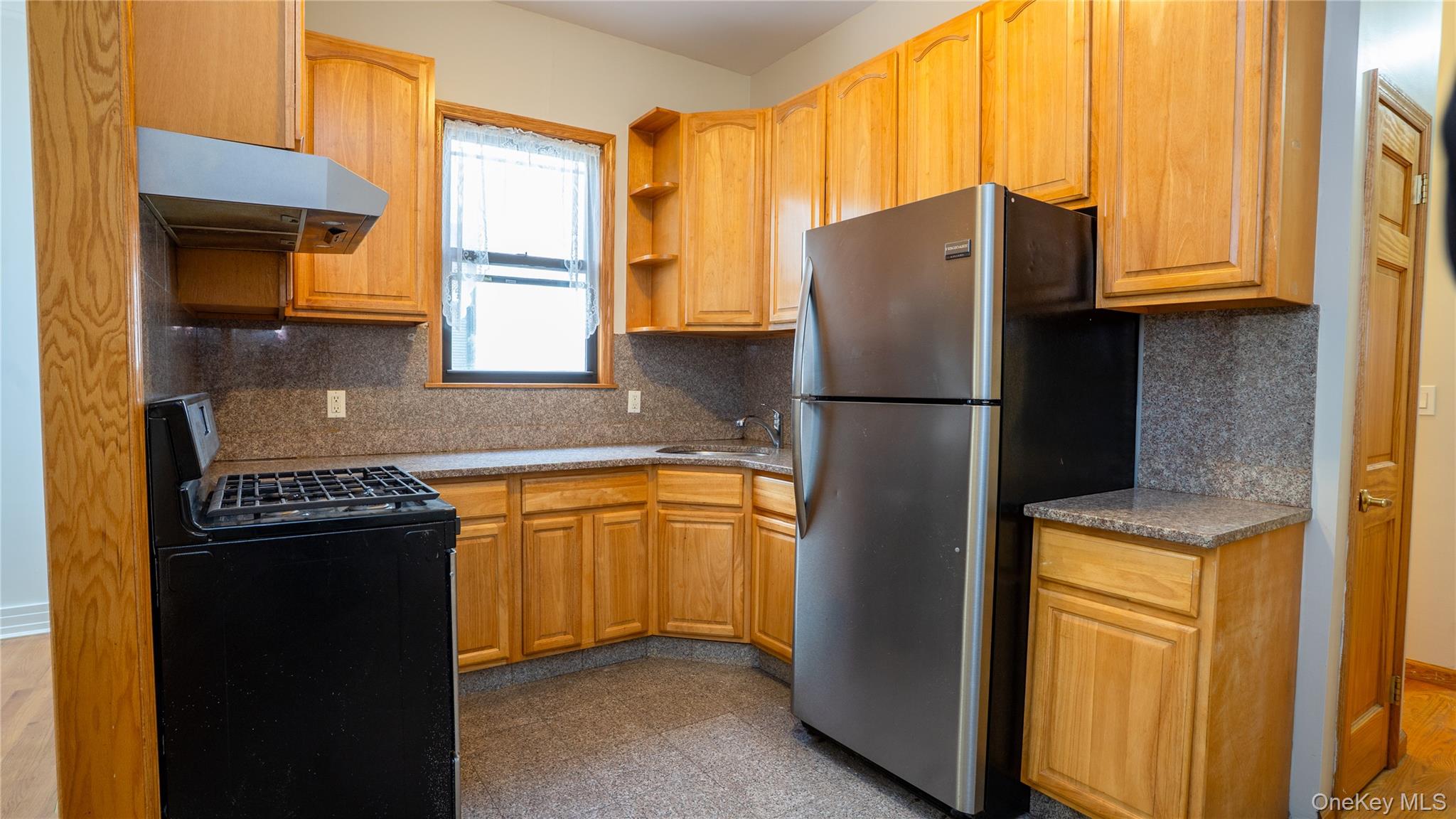 #7 photo, 46 North Village Avenue, Rockville Centre , NY 11570