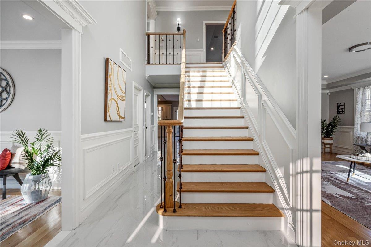 #4 photo, 233-17 38th Drive, 뉴욕퀸즈 Douglaston , NY 11363