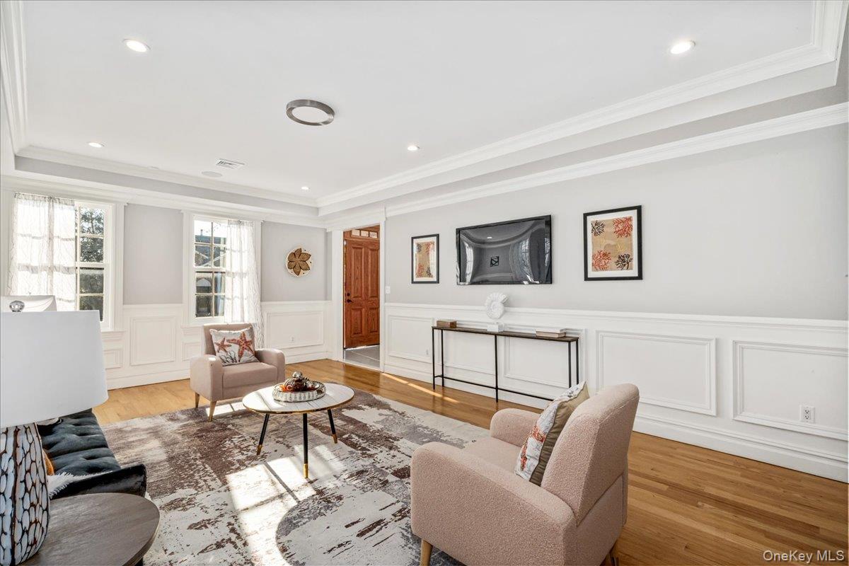 #8 photo, 233-17 38th Drive, 뉴욕퀸즈 Douglaston , NY 11363