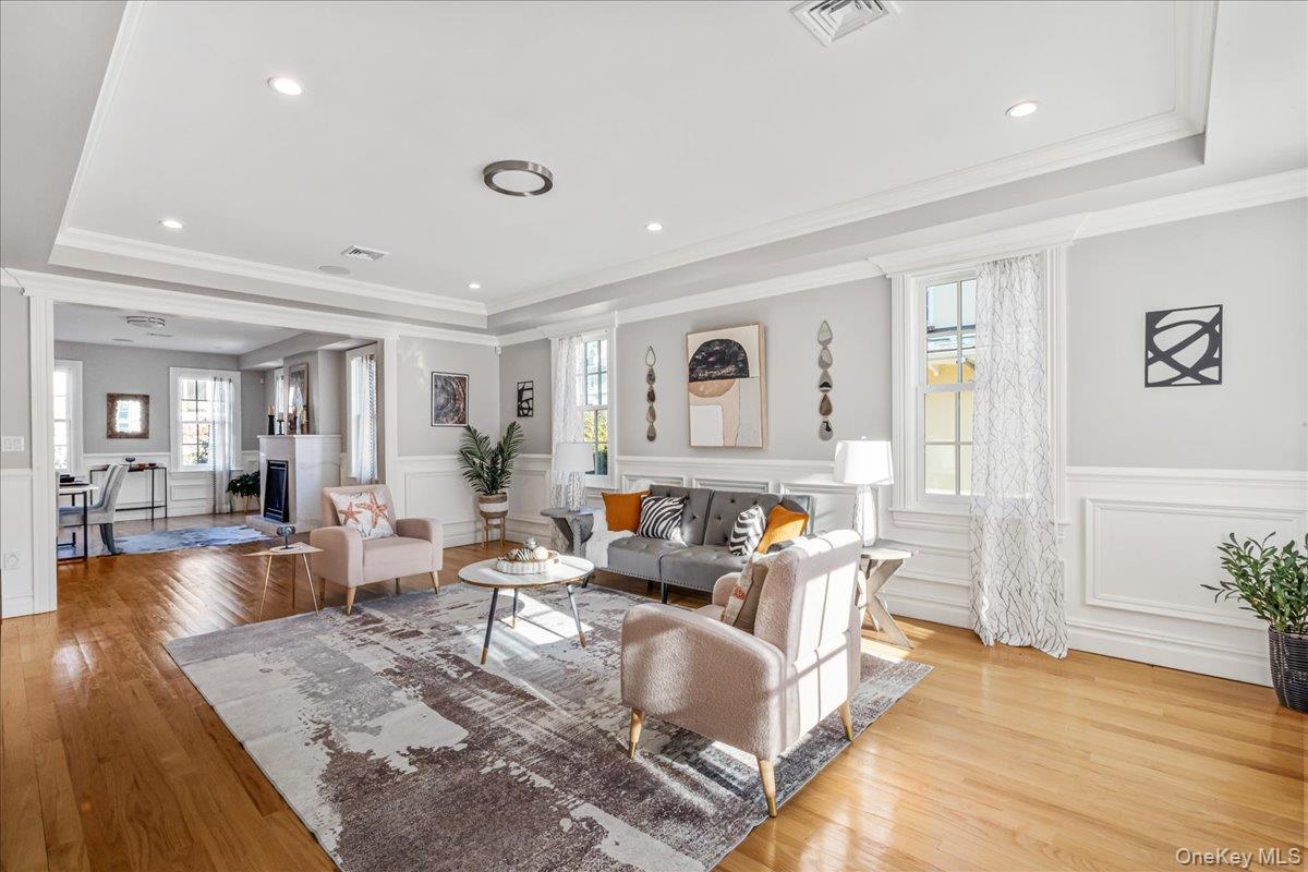 #9 photo, 233-17 38th Drive, 뉴욕퀸즈 Douglaston , NY 11363