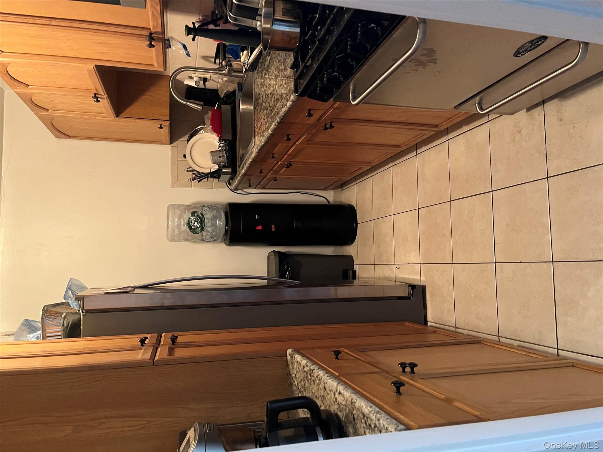 #3 photo, 88-12 151st Avenue, 뉴욕퀸즈 Howard Beach , NY 11414