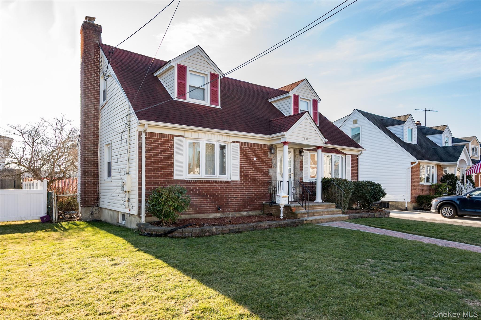 #3 photo, 30 1St Street, 롱 아일랜드 New Hyde Park , NY 11040