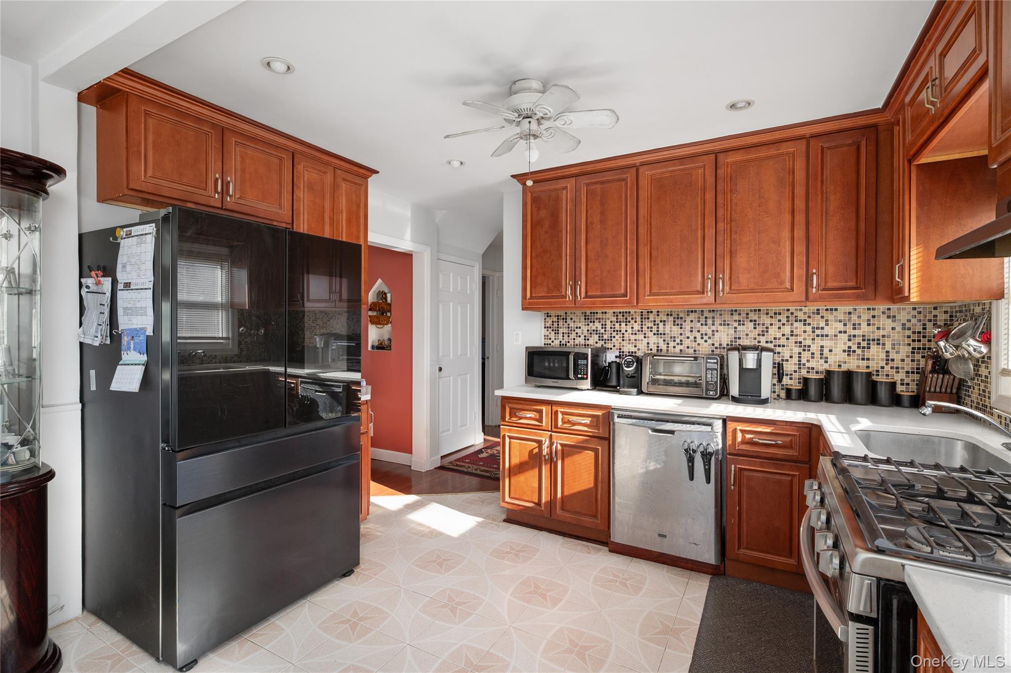 #9 photo, 30 1St Street, 롱 아일랜드 New Hyde Park , NY 11040