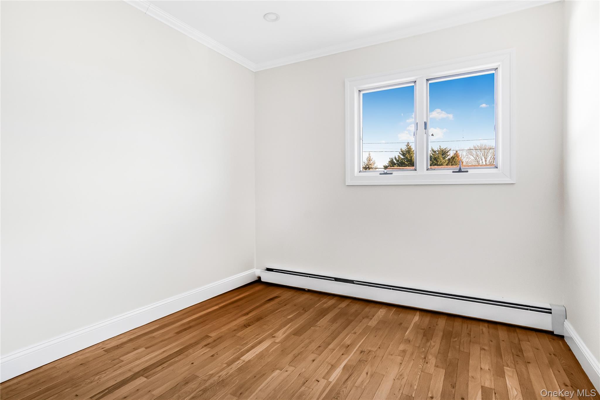 #16 photo, 107 Beverly Road, ناسو Massapequa , NY 11758