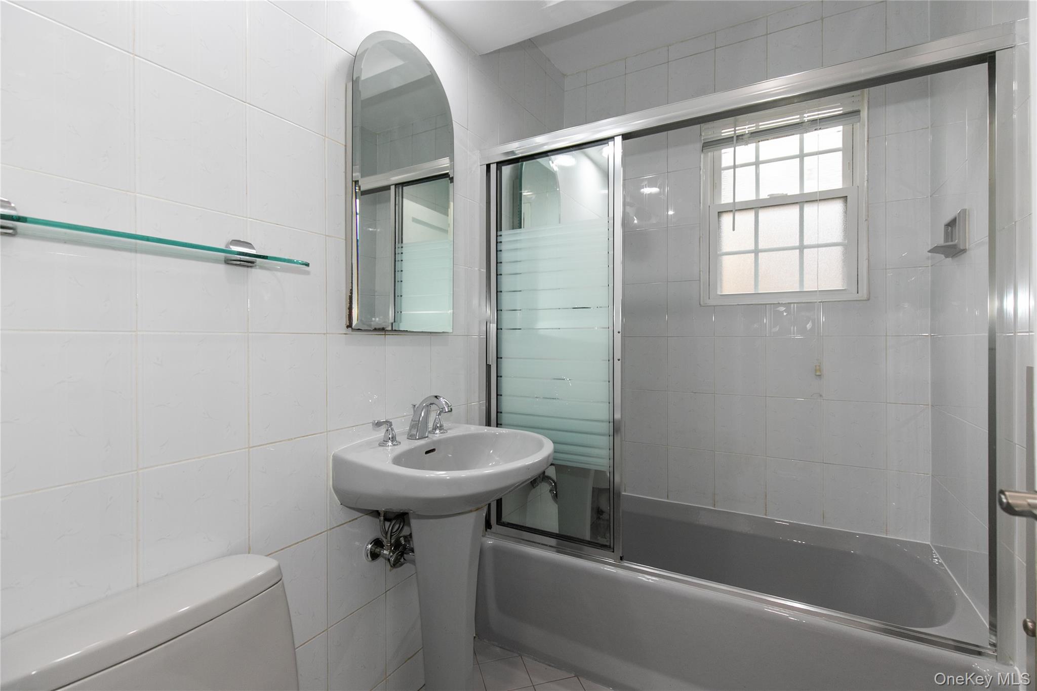 #19 photo, 82-51 257th, 皇后區 Glen Oaks , NY 11004