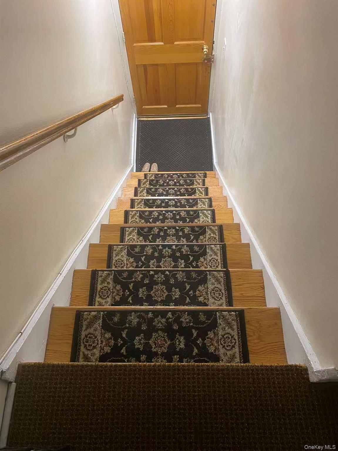 #2 photo, 6912 138th Street, क्यू गार्डन्स Kew Garden Hills , NY 11367