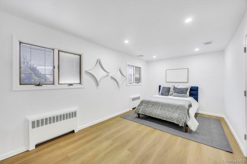 #10 photo, 303 Woodbury Road, מחוז נסאו Hicksville , NY 11801