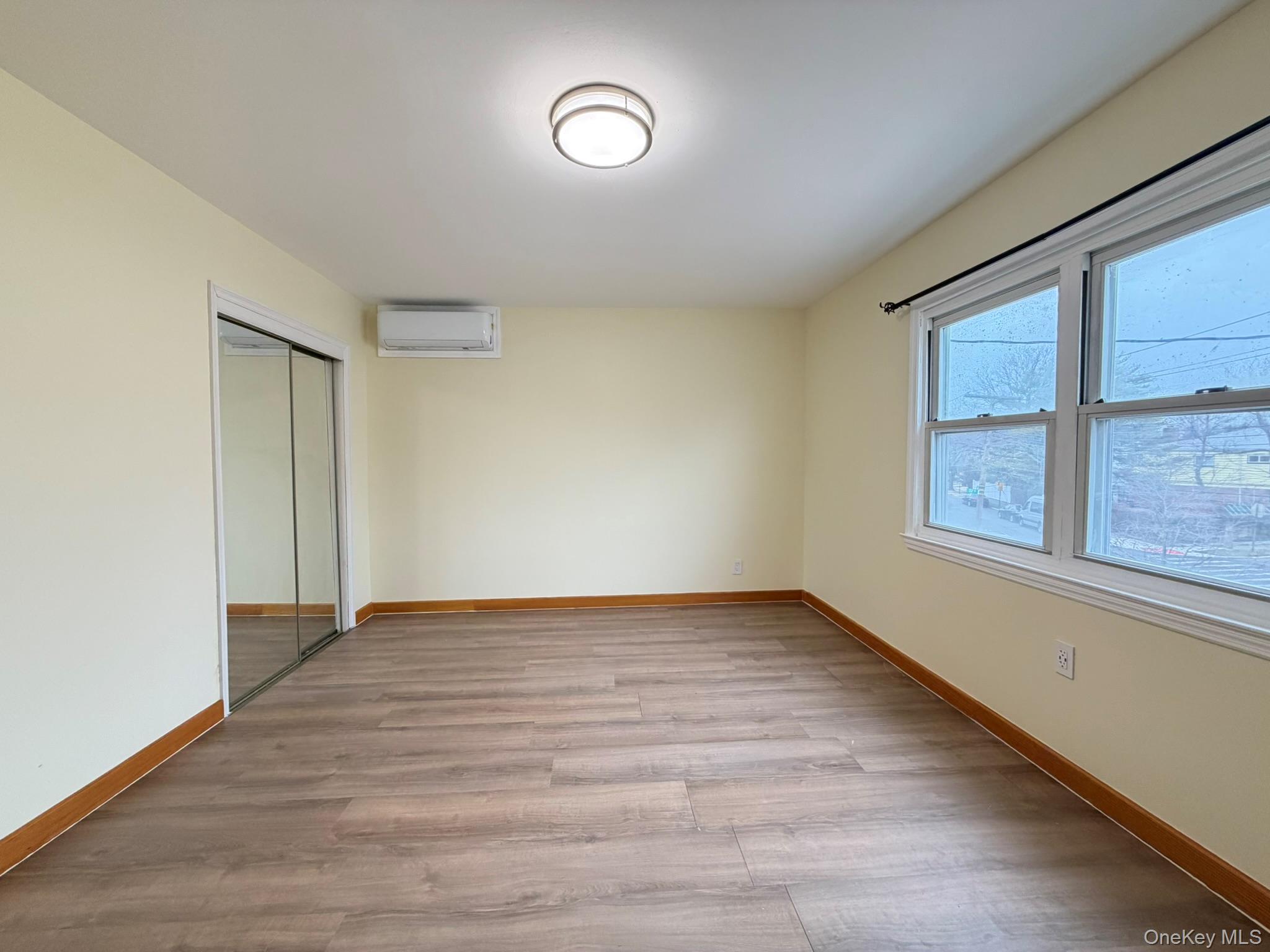 #10 photo, 137-02 64th Road, फ्लशिंग Flushing , NY 11367