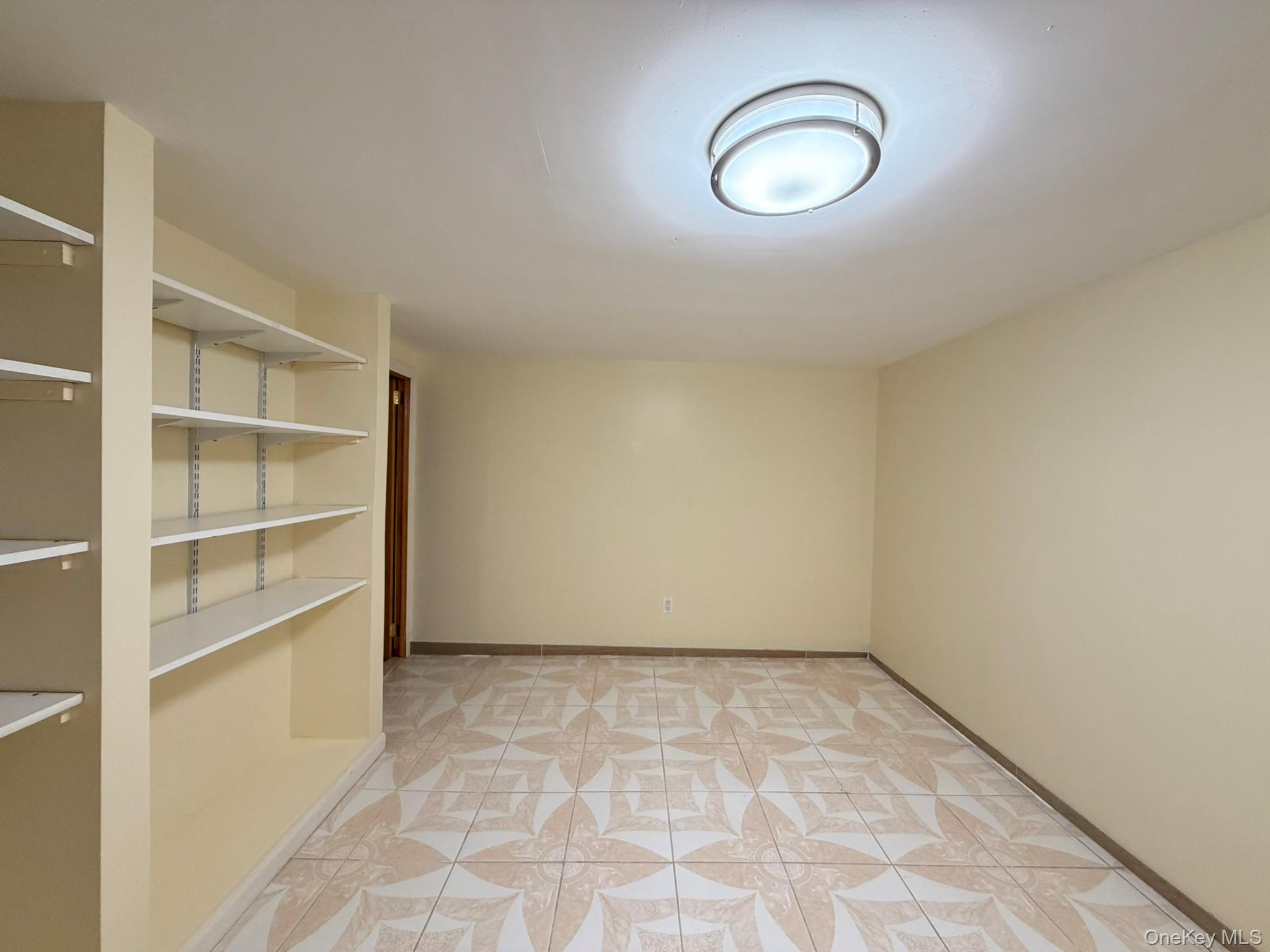 #12 photo, 137-02 64th Road, फ्लशिंग Flushing , NY 11367