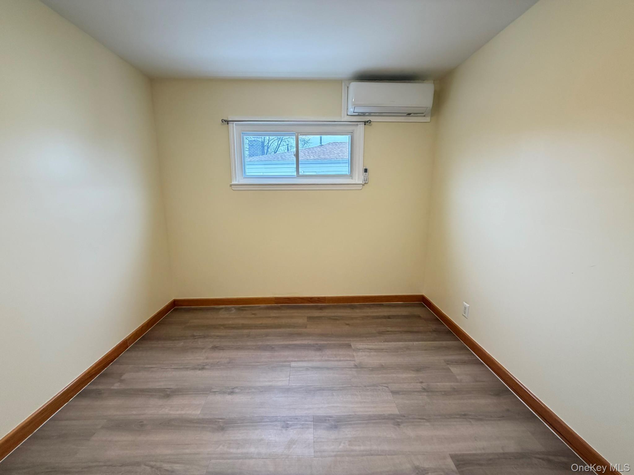 #9 photo, 137-02 64th Road, फ्लशिंग Flushing , NY 11367