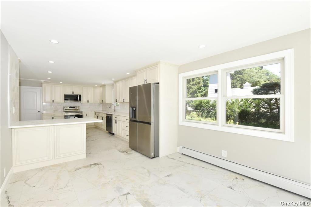 #10 photo, 87 Dunlop Road, Саффолк ‖ Huntington , NY 11743