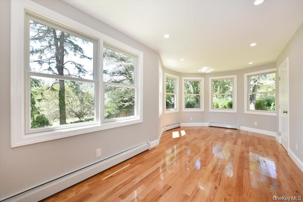 #12 photo, 87 Dunlop Road, Саффолк ‖ Huntington , NY 11743