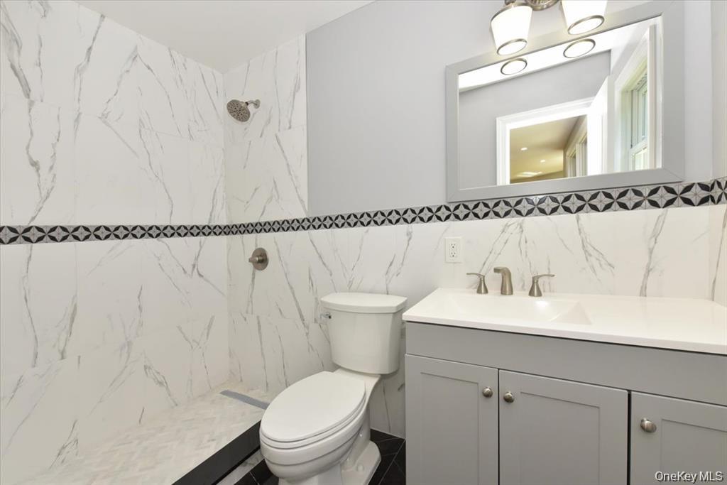 #14 photo, 87 Dunlop Road, Саффолк ‖ Huntington , NY 11743