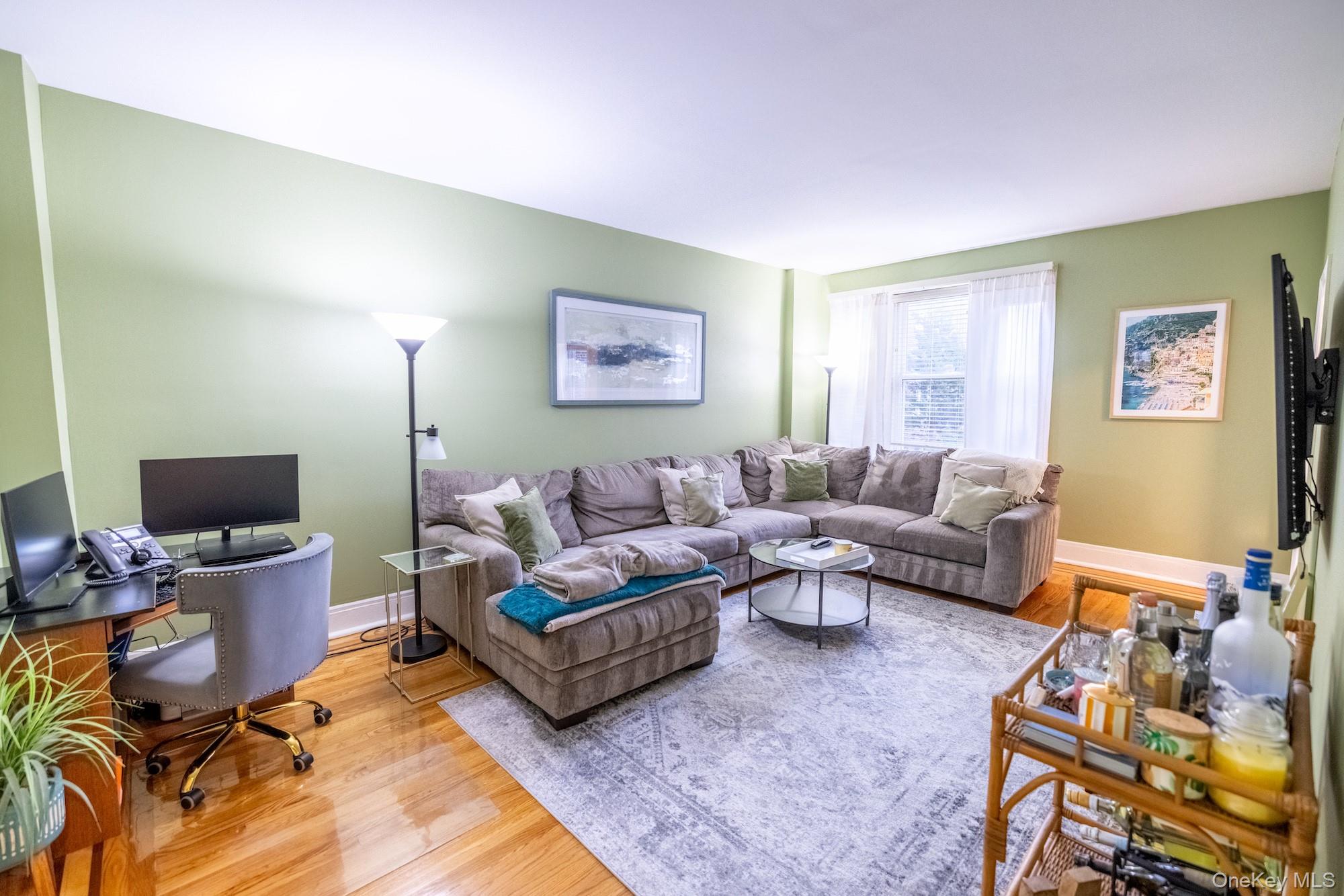 #7 photo, 185 Atlantic Avenue, 롱 아일랜드 Lynbrook , NY 11563