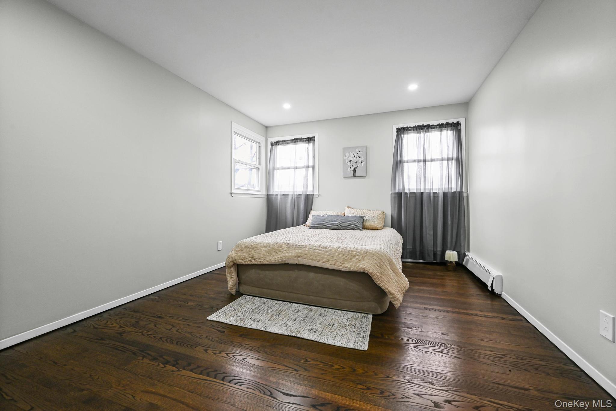 #17 photo, 186 Westwood Drive, Brentwood , NY 11717