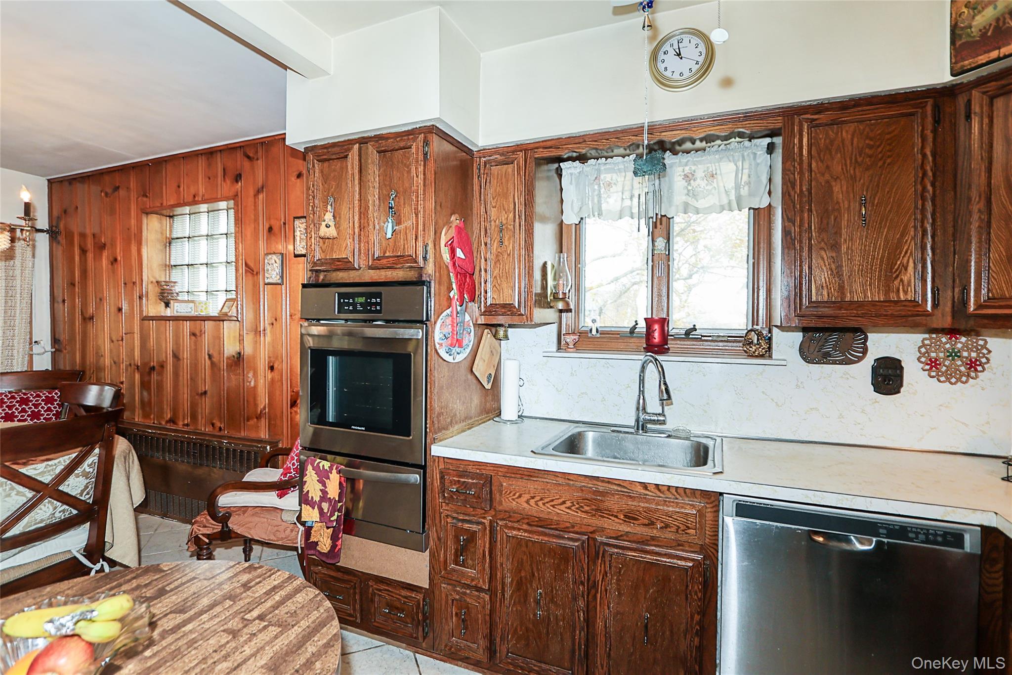 #12 photo, 2037 37th Street, كوينز Astoria , NY 11105