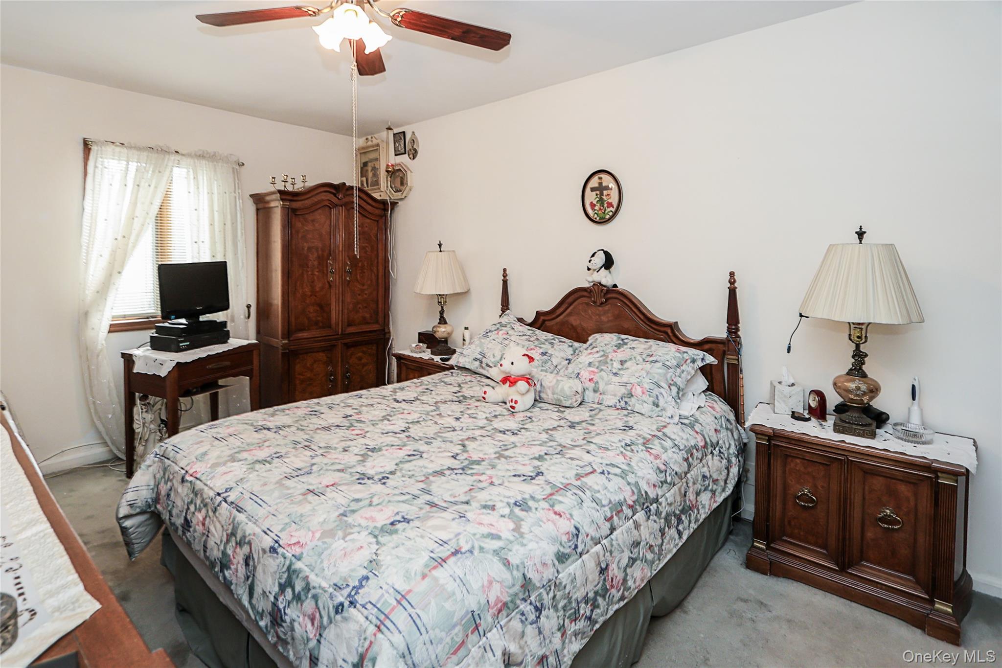 #15 photo, 2037 37th Street, كوينز Astoria , NY 11105