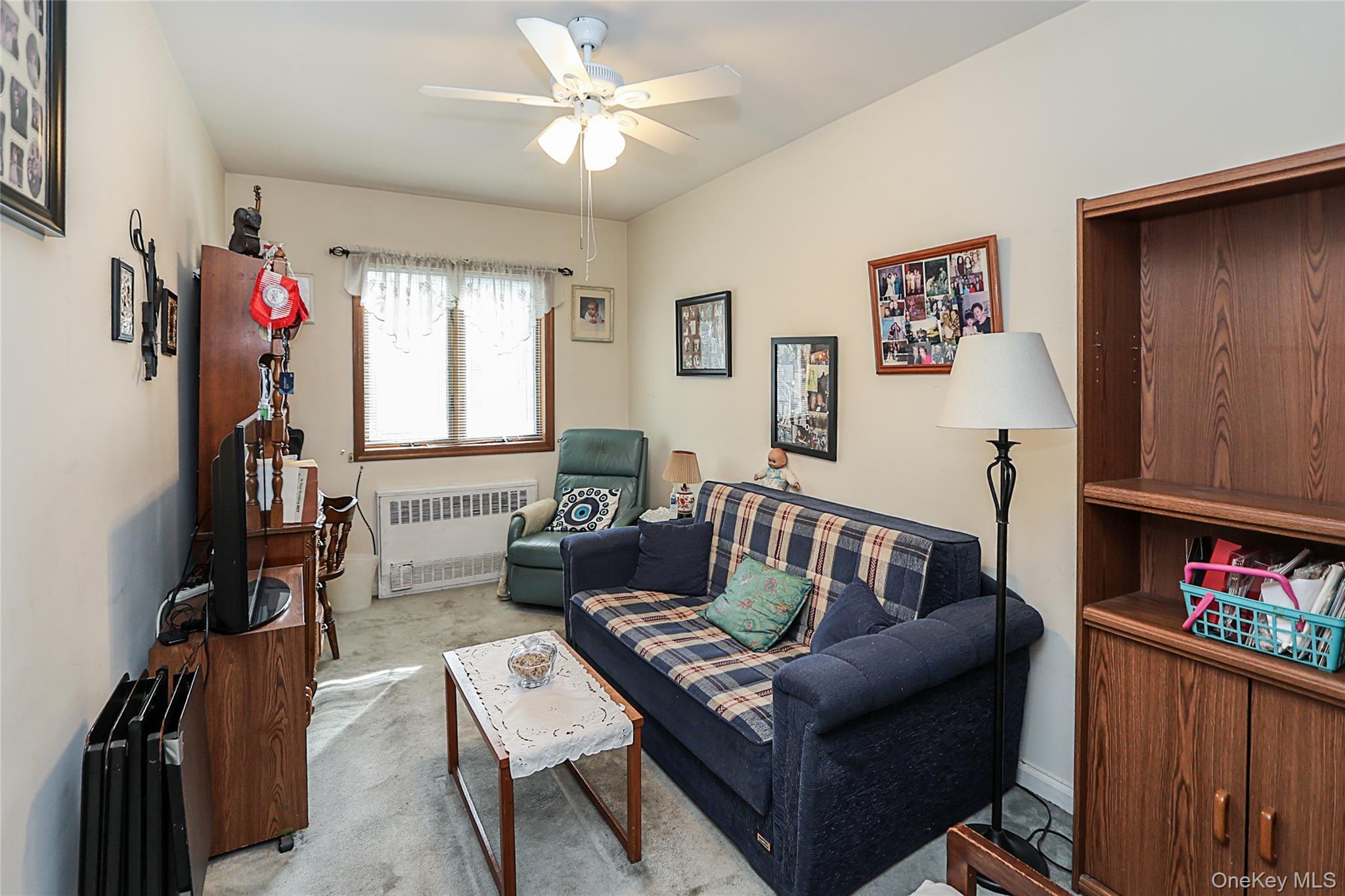 #16 photo, 2037 37th Street, كوينز Astoria , NY 11105