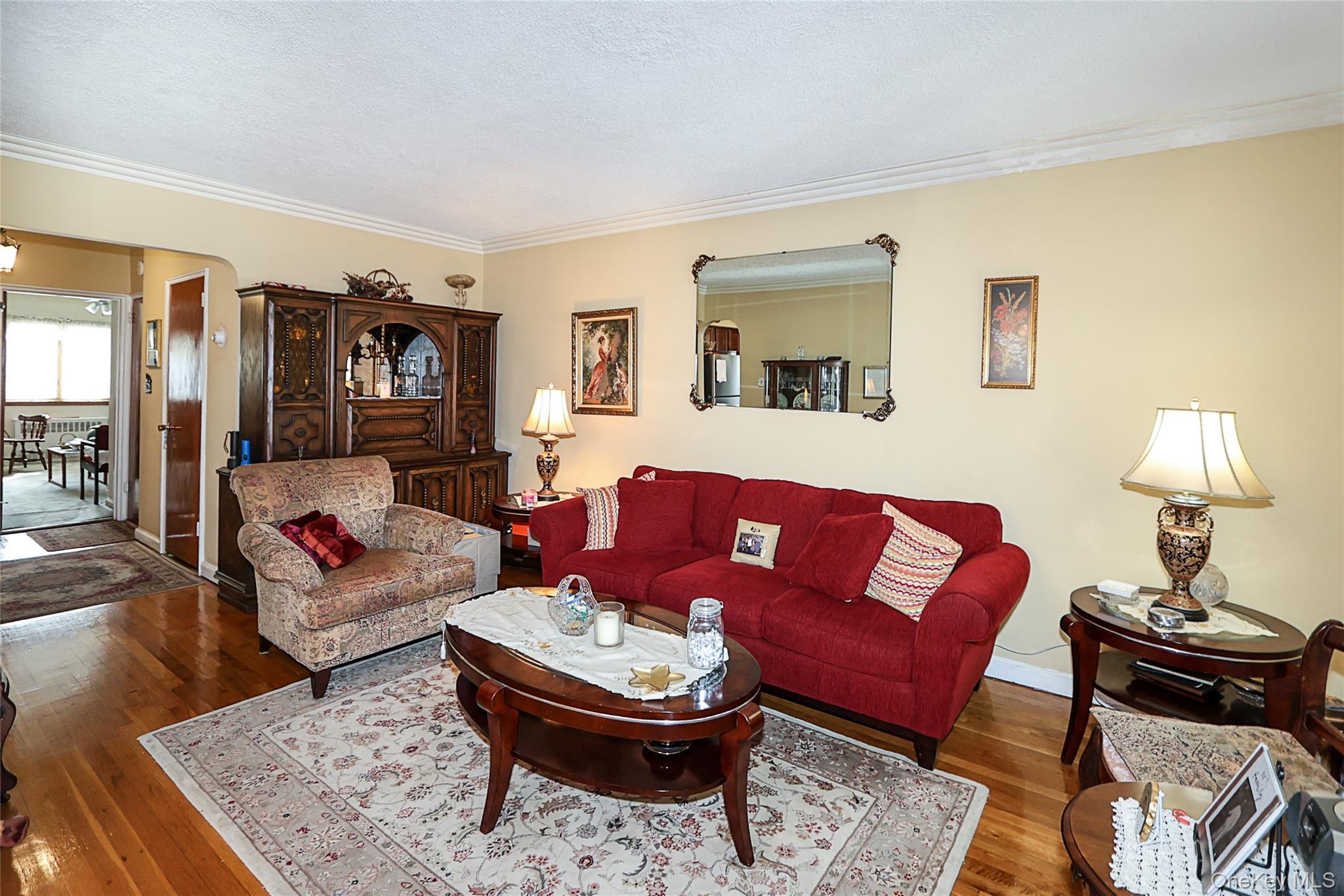 #6 photo, 2037 37th Street, كوينز Astoria , NY 11105