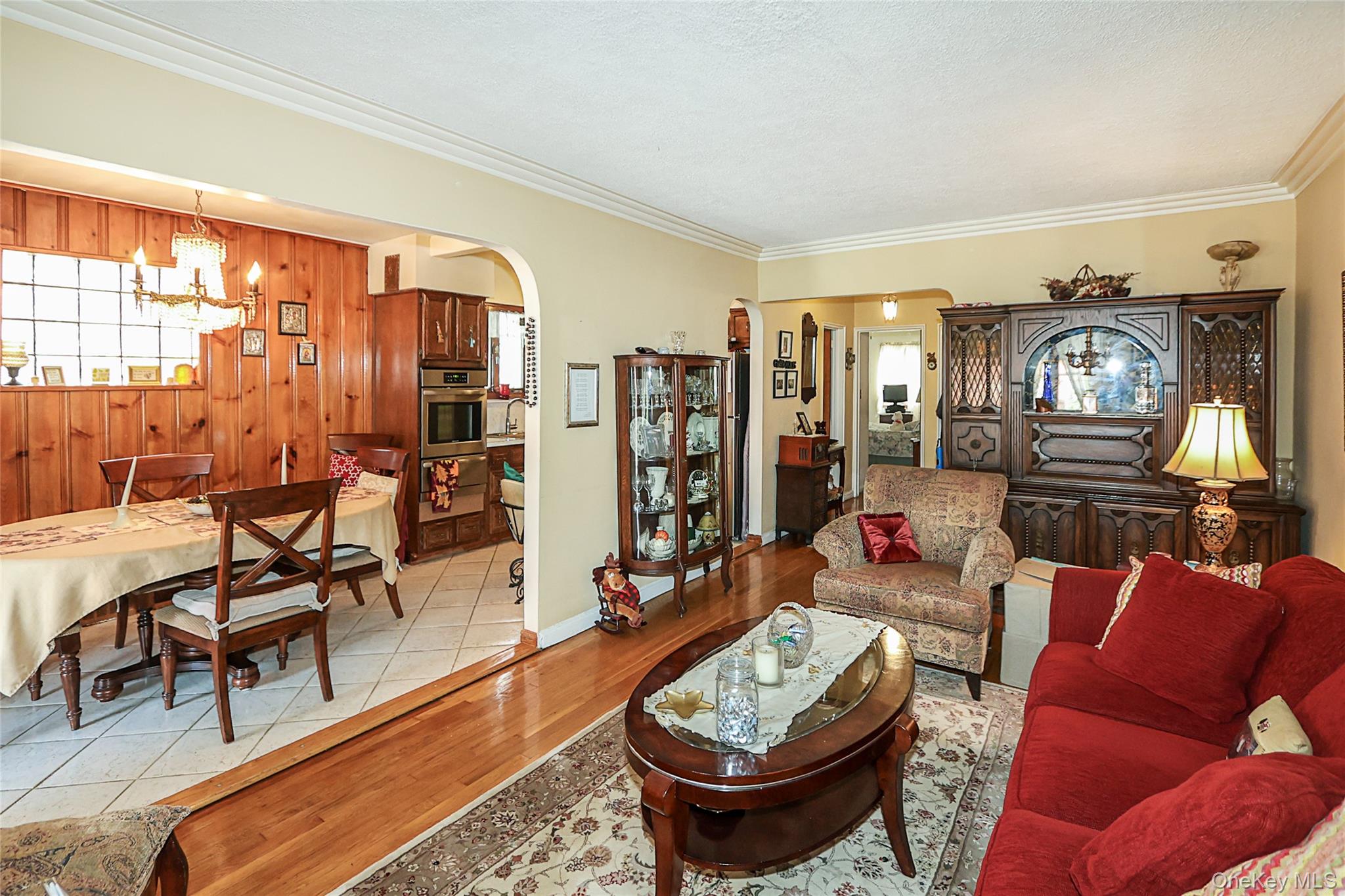 #7 photo, 2037 37th Street, كوينز Astoria , NY 11105