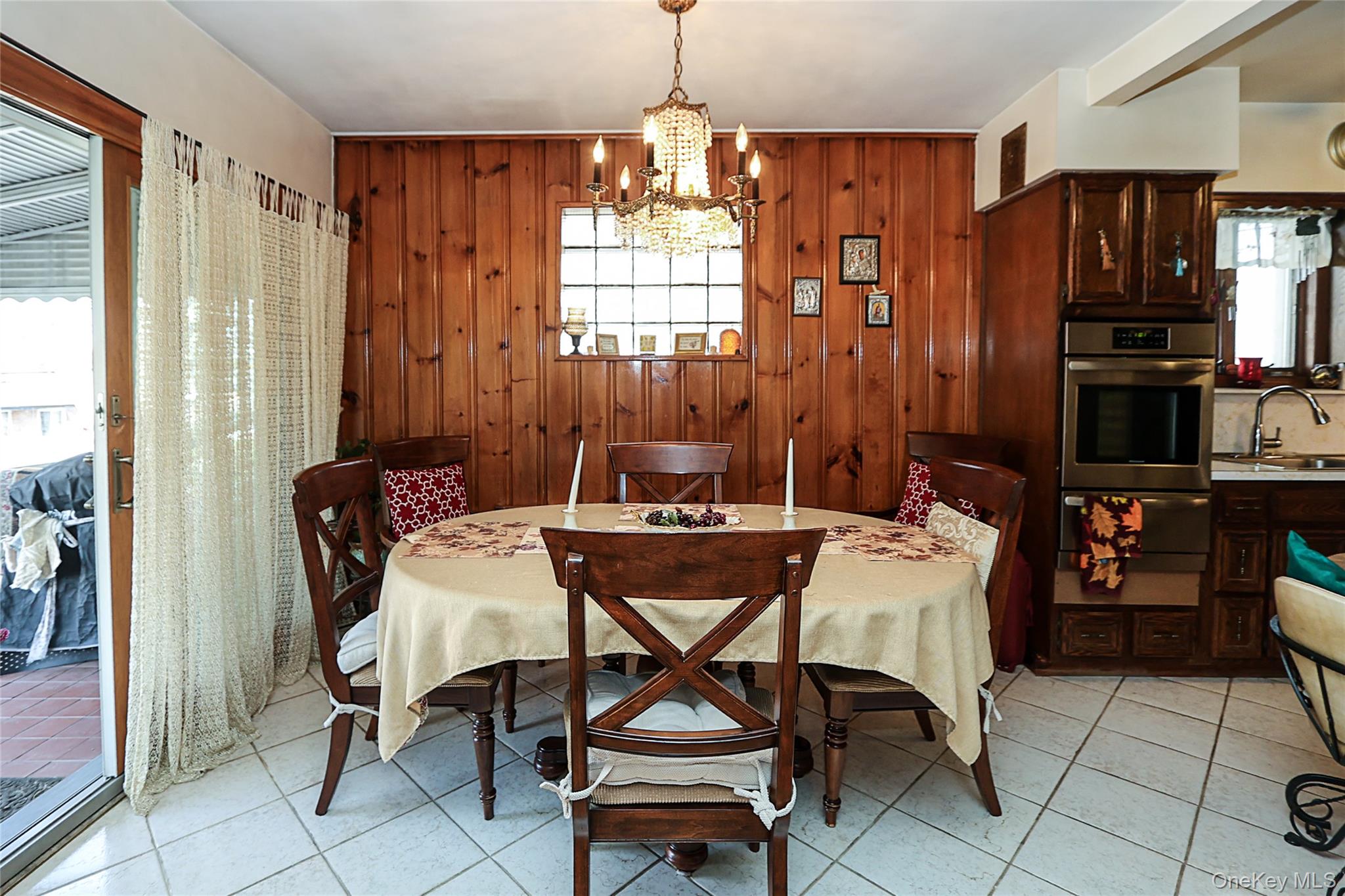 #8 photo, 2037 37th Street, كوينز Astoria , NY 11105