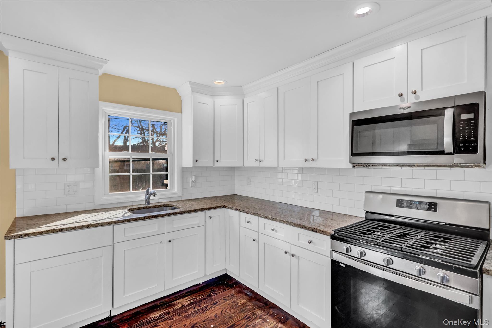 #11 photo, 13 Dietz Street, 東長島 Central Islip , NY 11722