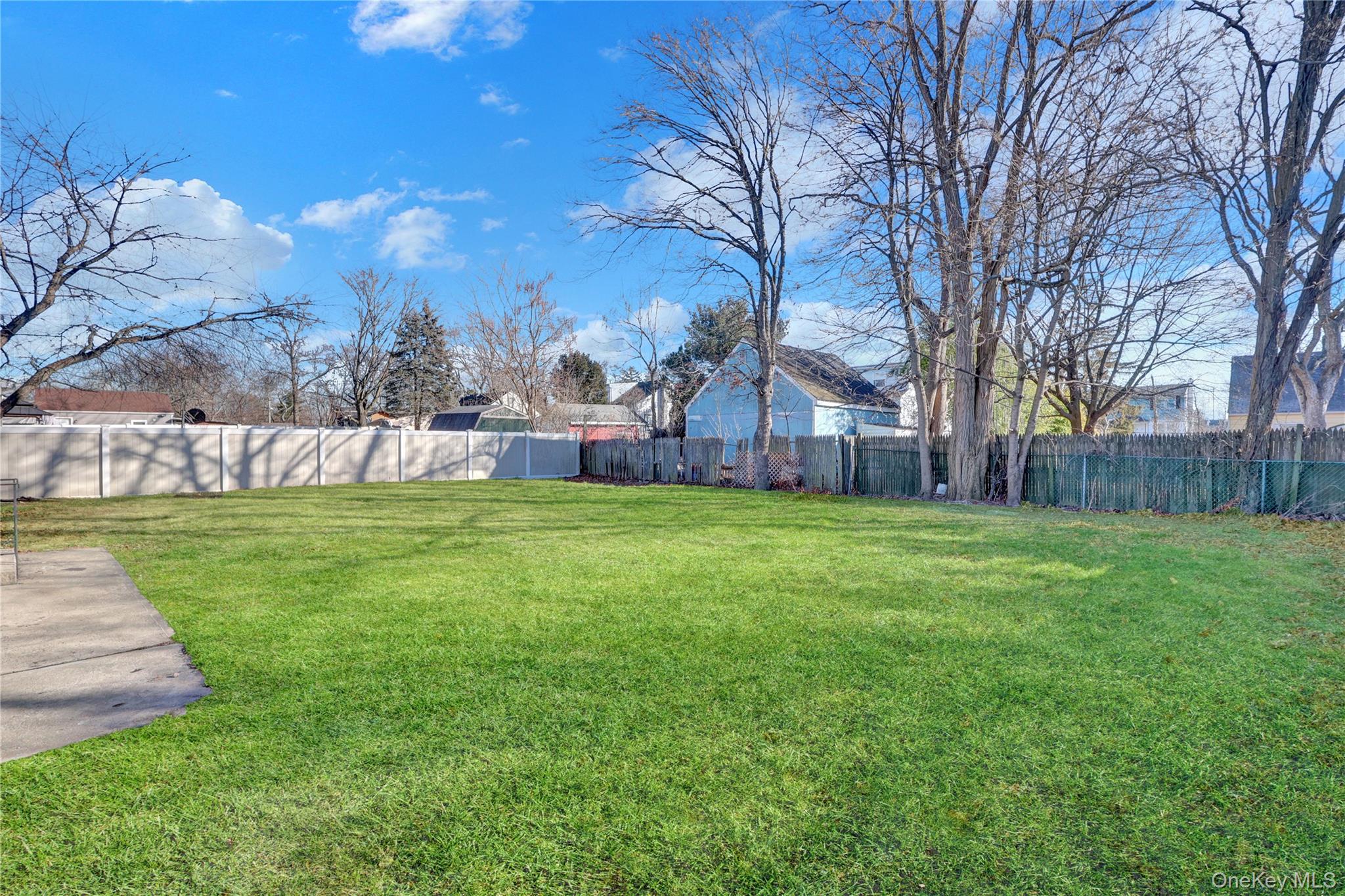 #4 photo, 13 Dietz Street, 東長島 Central Islip , NY 11722