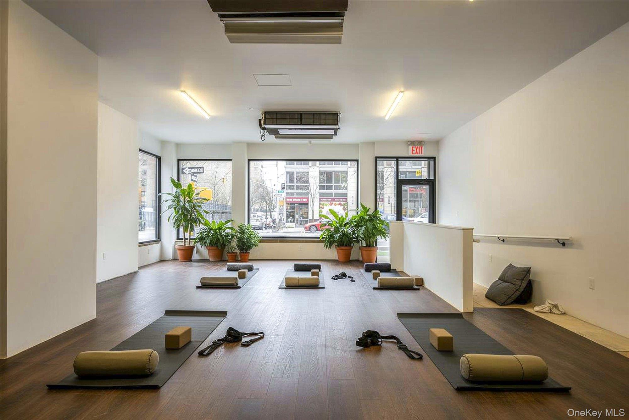 #6 photo, First Avenue 1779, New York (Manhattan) , NY 10128