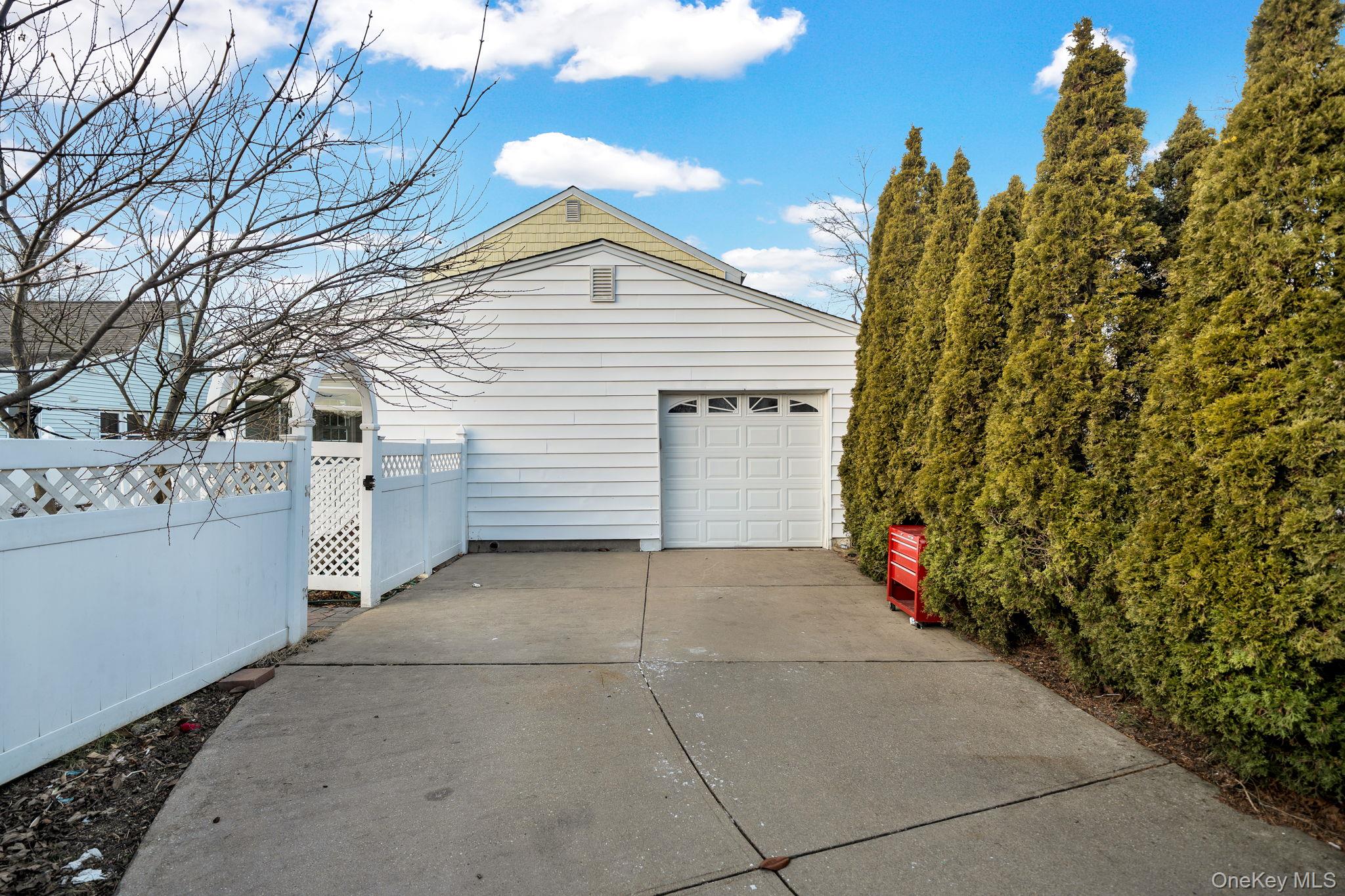 #18 photo, 6 Elliott Place, Freeport , NY 11520