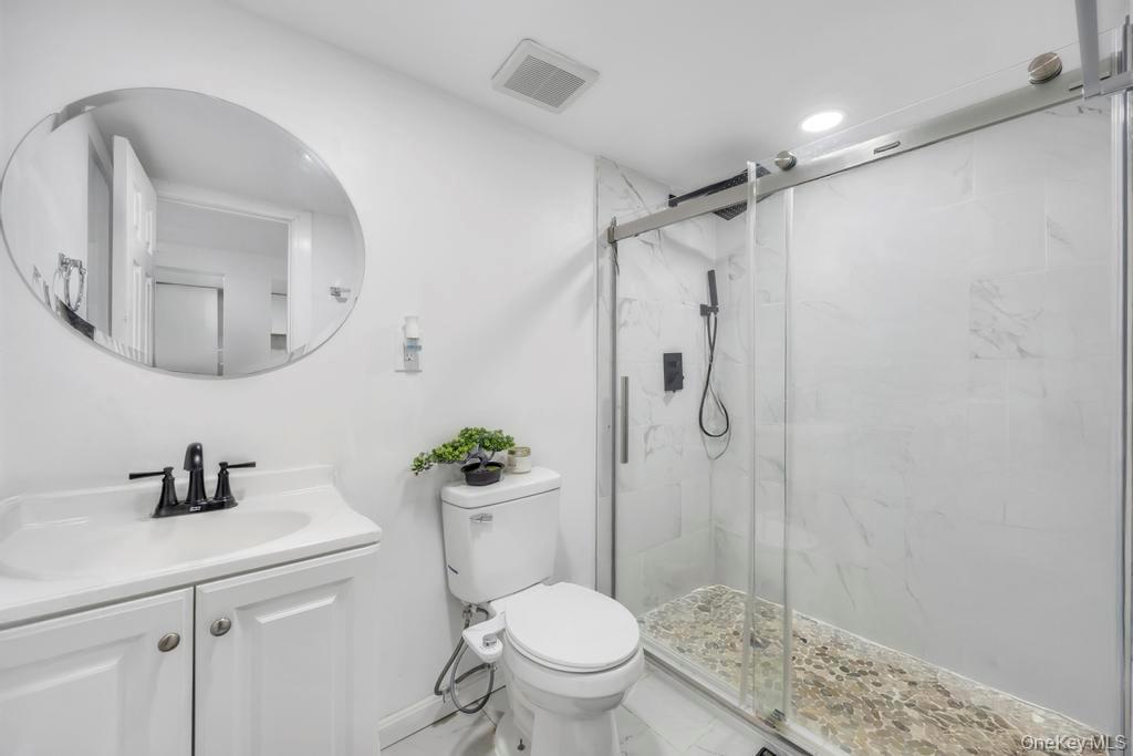 #12 photo, 22 Bruce Lane, 롱 아일랜드 Farmingdale , NY 11735