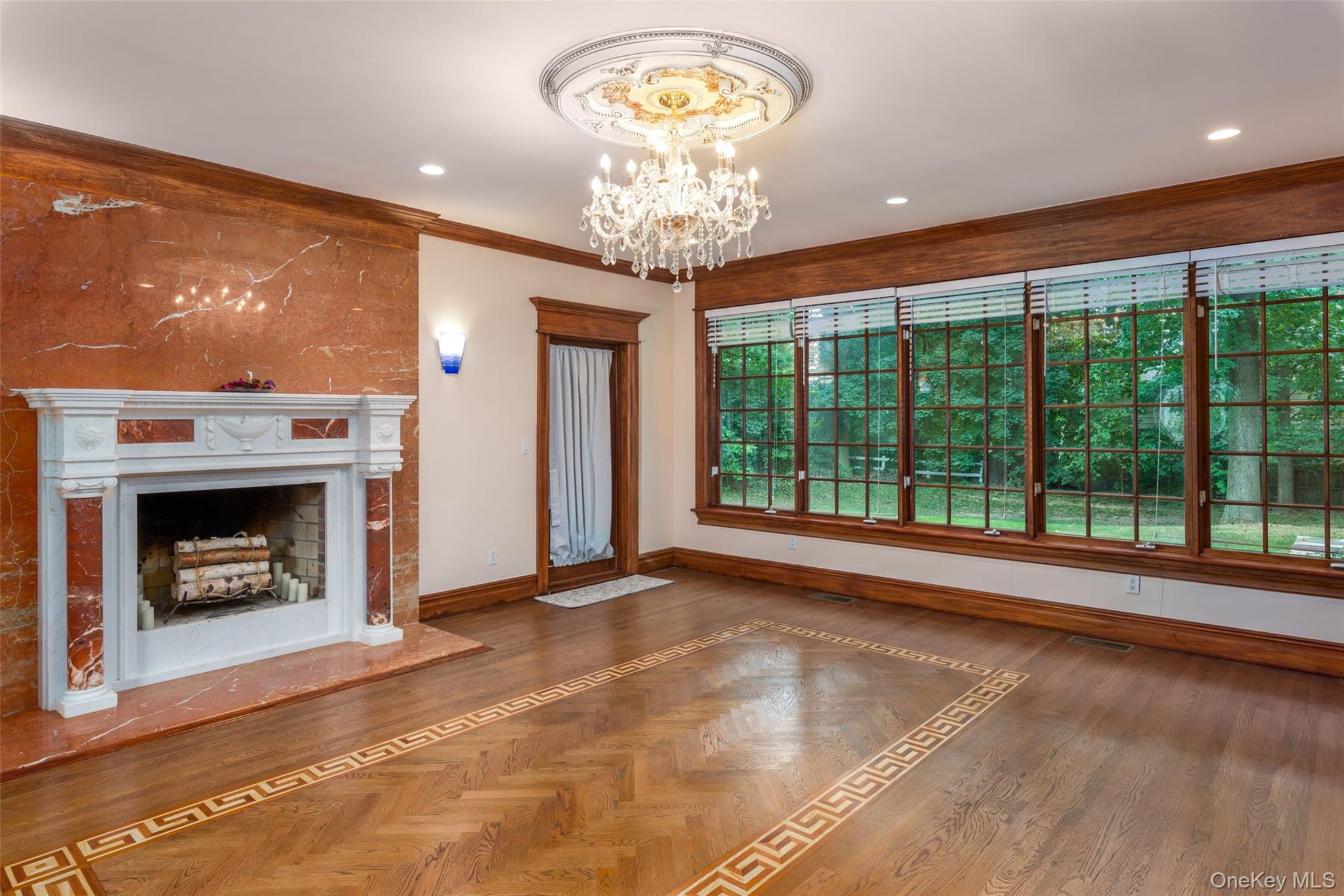 #10 photo, 3 Chestnut Court, ناسو Old Westbury , NY 11568