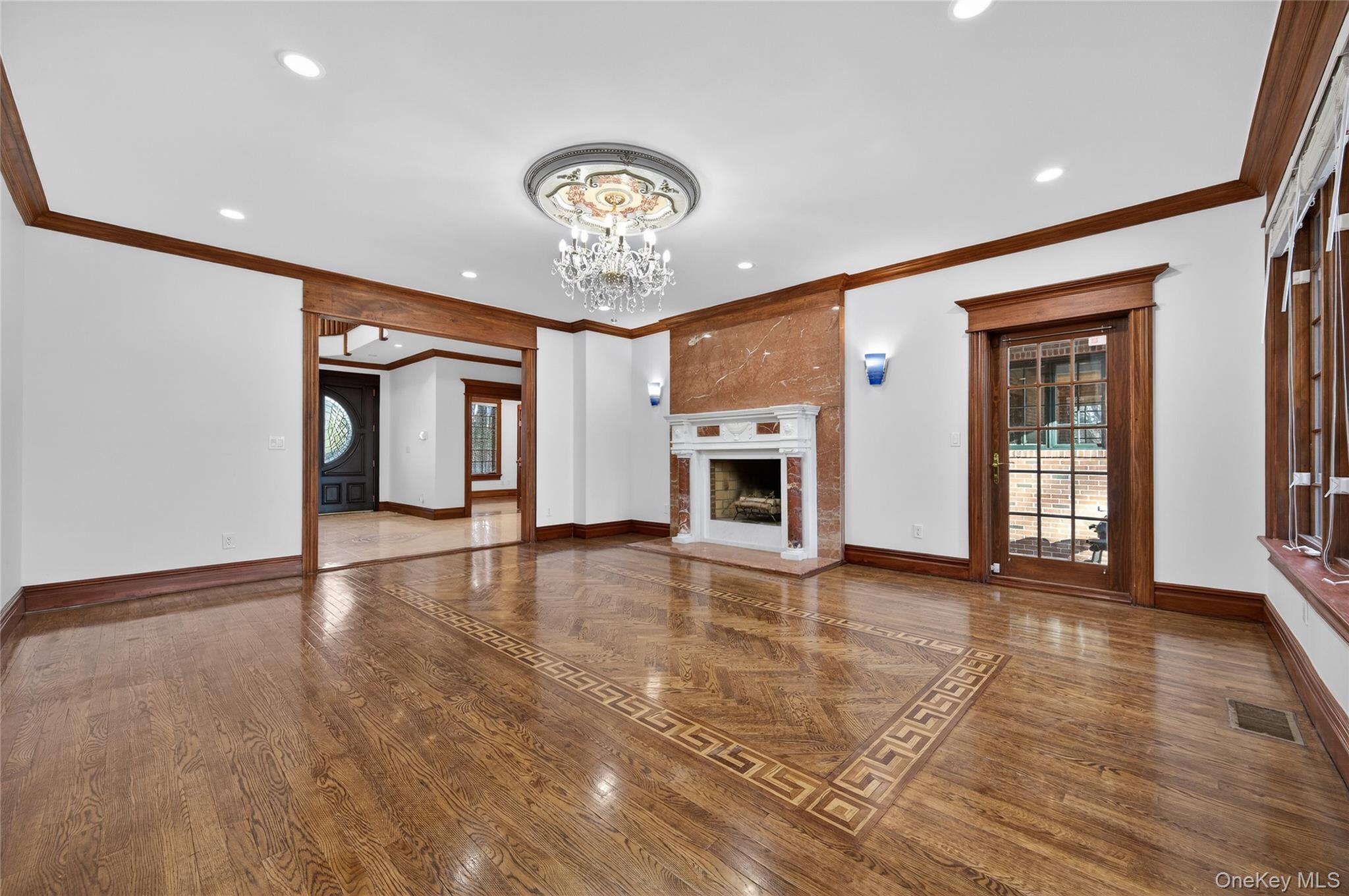 #11 photo, 3 Chestnut Court, ناسو Old Westbury , NY 11568