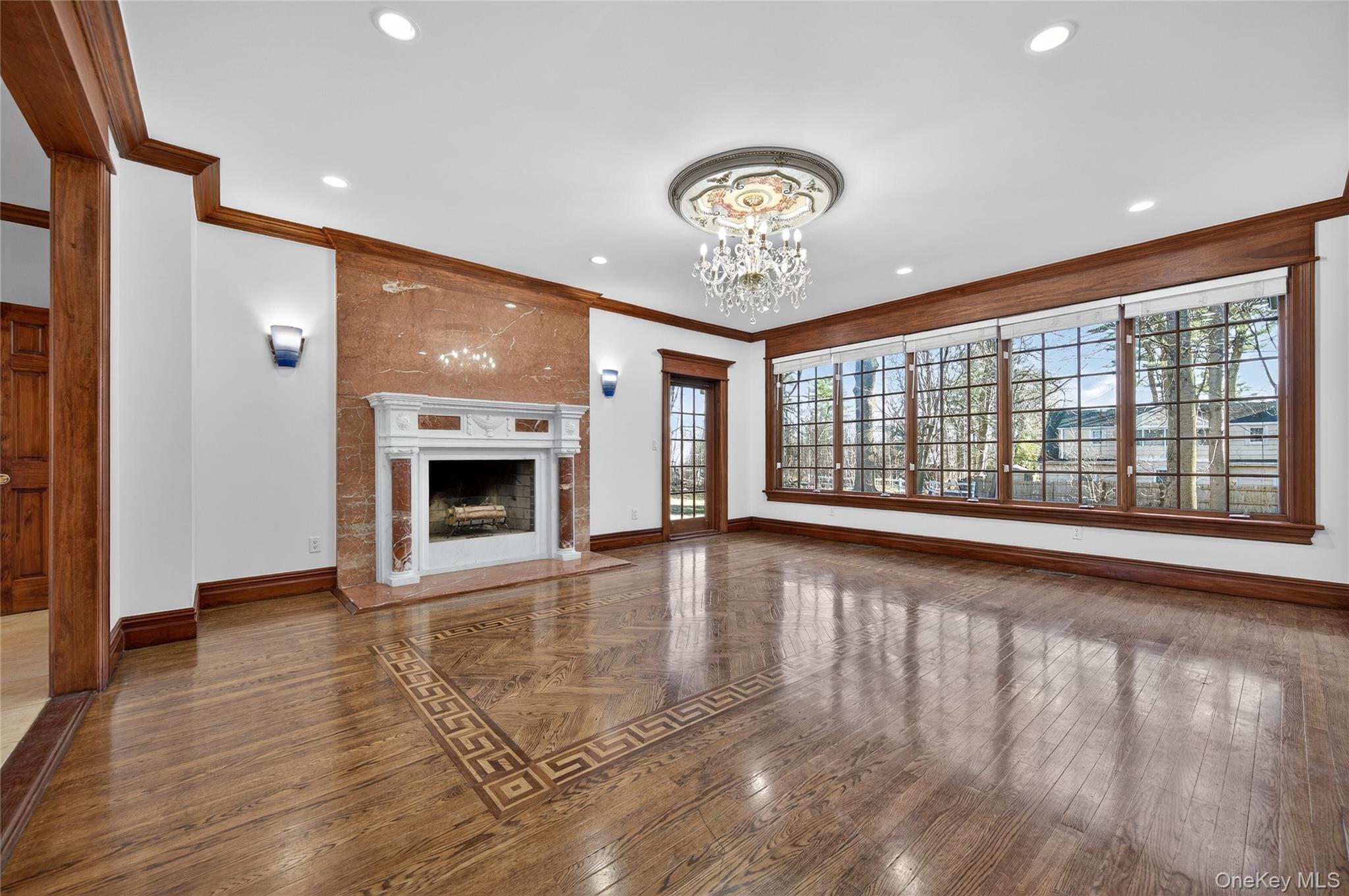 #12 photo, 3 Chestnut Court, ناسو Old Westbury , NY 11568