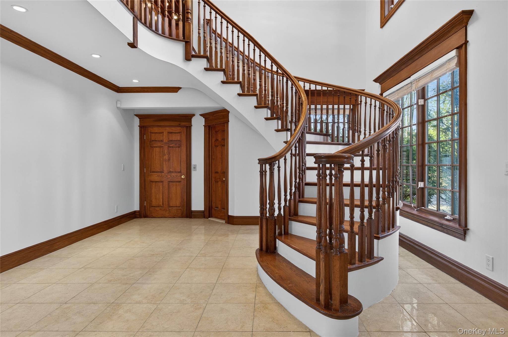 #6 photo, 3 Chestnut Court, ناسو Old Westbury , NY 11568