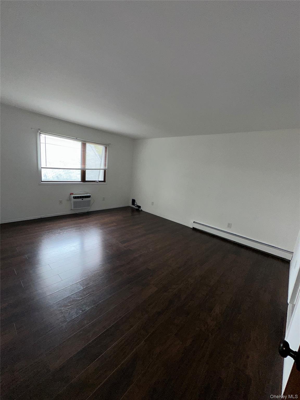 #6 photo, 83 Manorhaven Boulevard, Port Washington , NY 11050