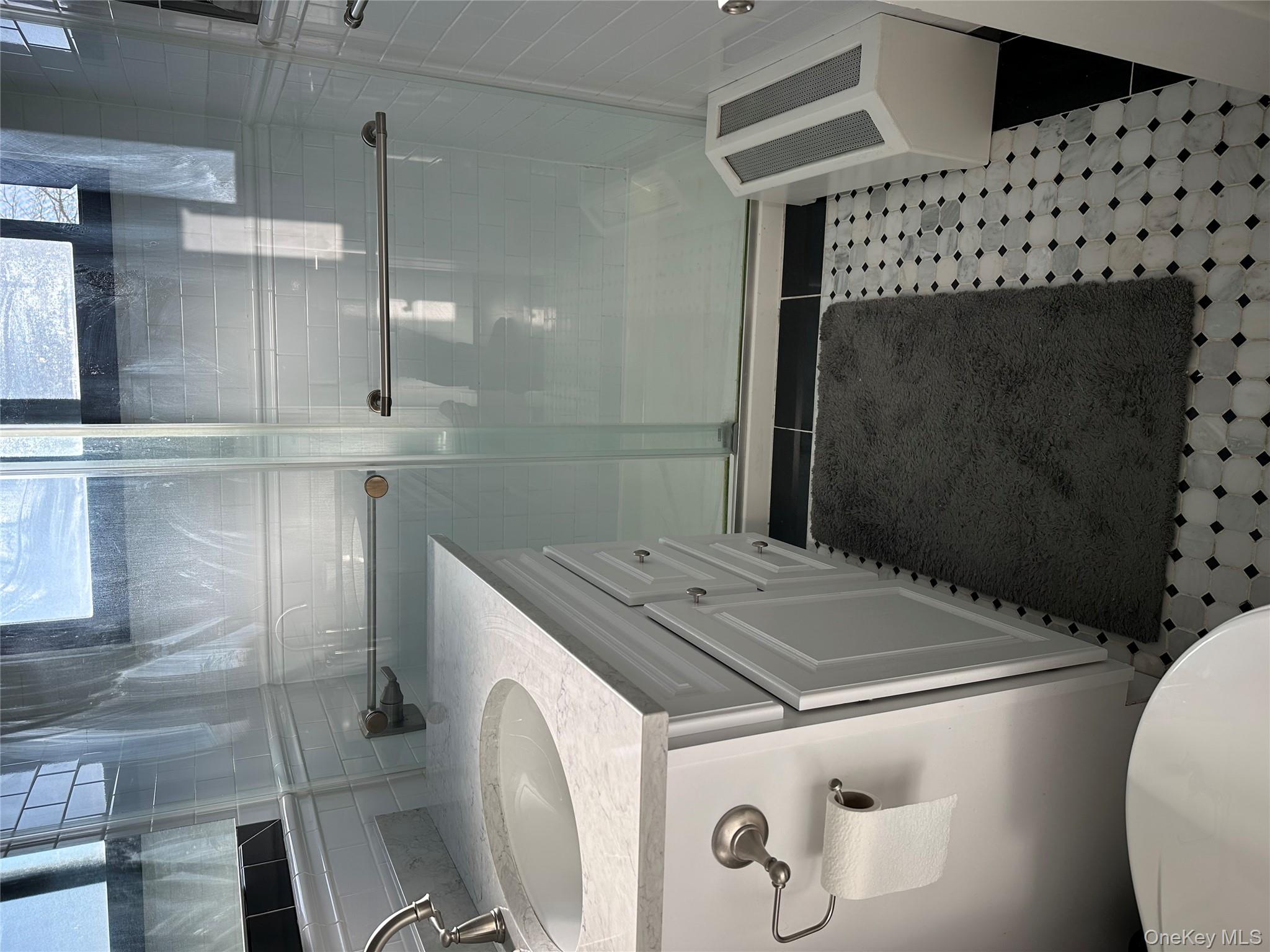 #13 photo, 55 Tulip Avenue, ناسو Floral Park , NY 11001