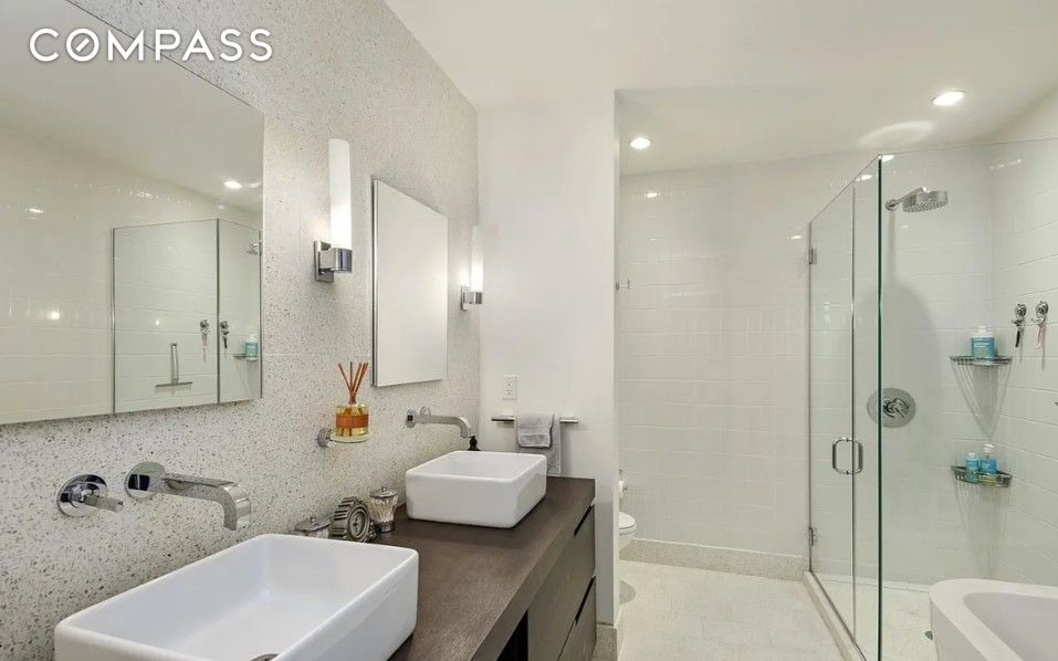 #9 photo, 360 Furman Street, הברונקס Brooklyn Heights , NY 11201