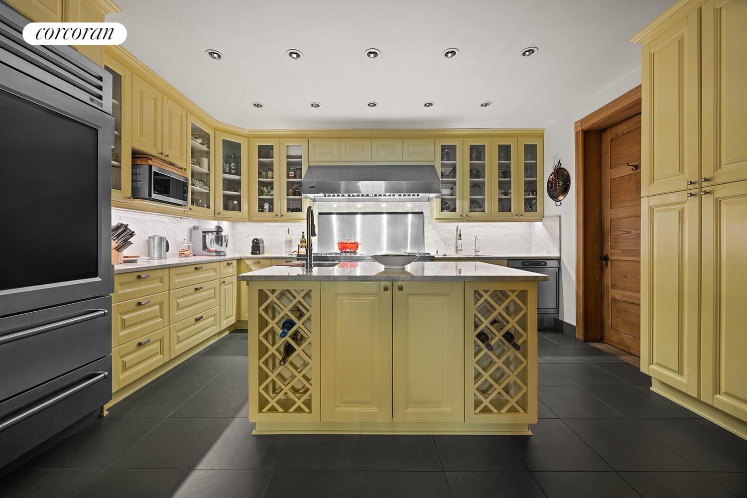 #11 photo, 12 MOUNT MORRIS Park W, South Harlem , NY 10027