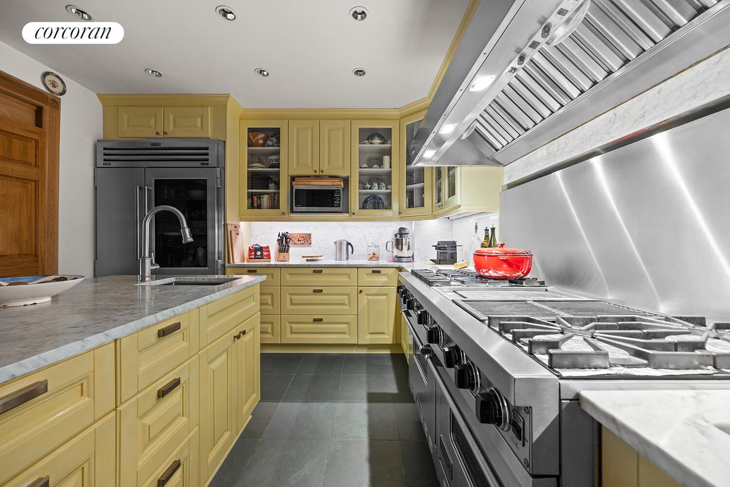 #12 photo, 12 MOUNT MORRIS Park W, South Harlem , NY 10027