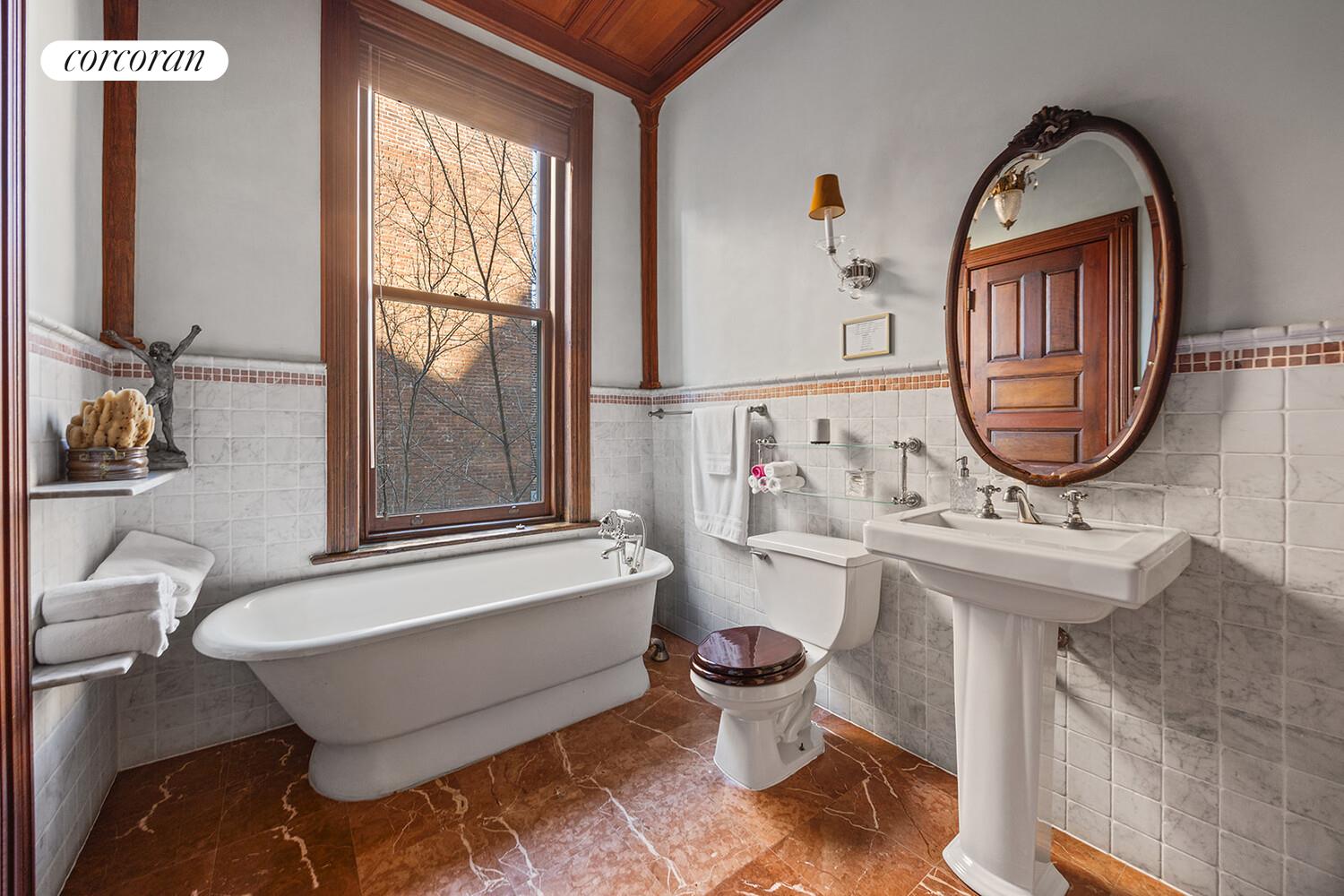 #20 photo, 12 MOUNT MORRIS Park W, South Harlem , NY 10027