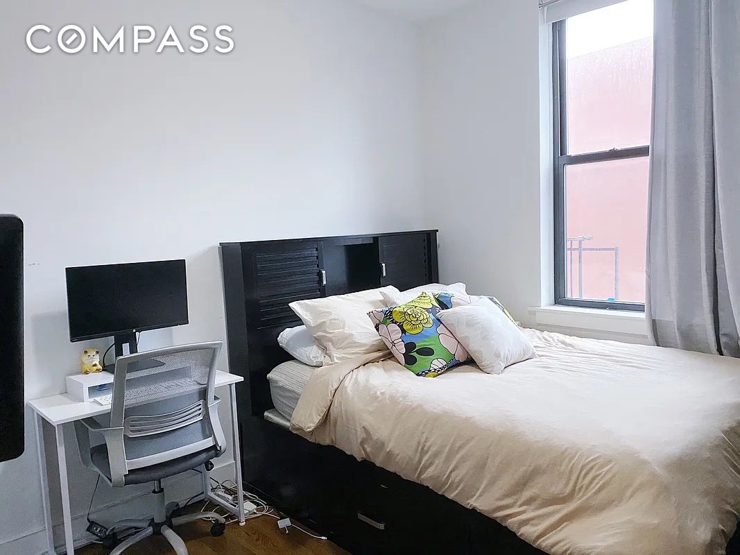 #9 photo, 384 Court Street, Бруклин ‖ Carroll Gardens , NY 11231