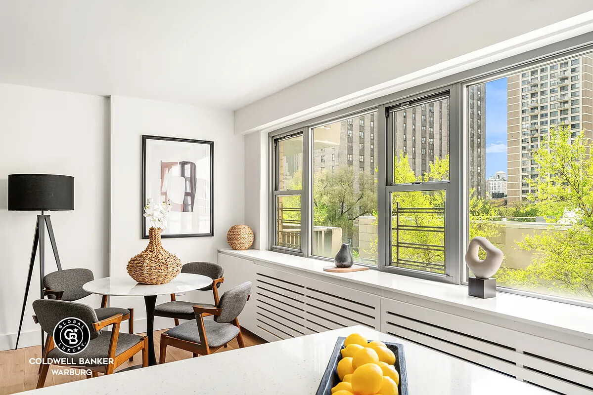 #3 photo, 100 W 93RD Street, Манхэттен ‖ Upper West Side , NY 10025