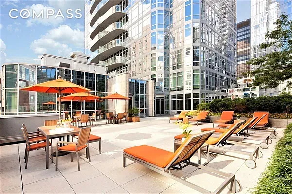 #17 photo, 555 W 59th Street, مانهاتن Upper West Side , NY 10019