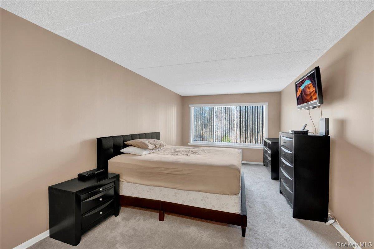 #18 photo, 400 High Point Drive, Hartsdale , NY 10530