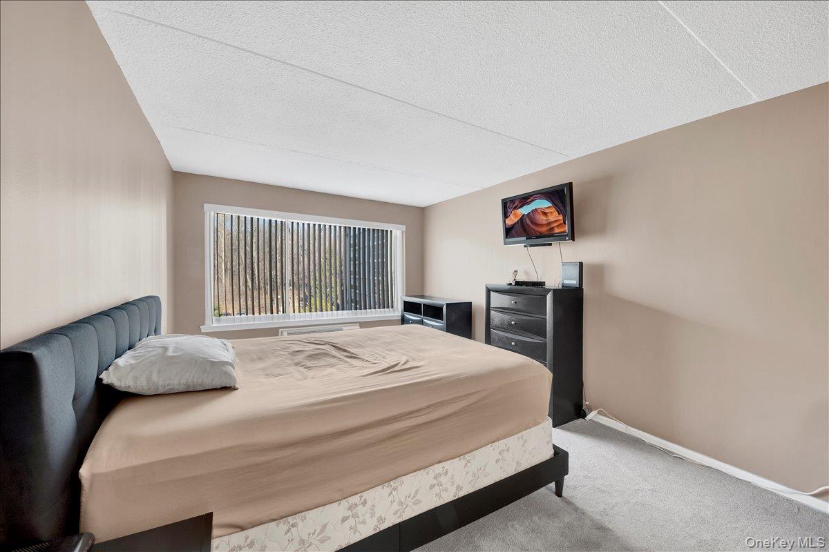 #19 photo, 400 High Point Drive, Hartsdale , NY 10530